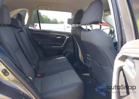 2022 Toyota Rav4 Xle z USA, uszkodzony, nr VIN 2T3P1RFV1NC310360